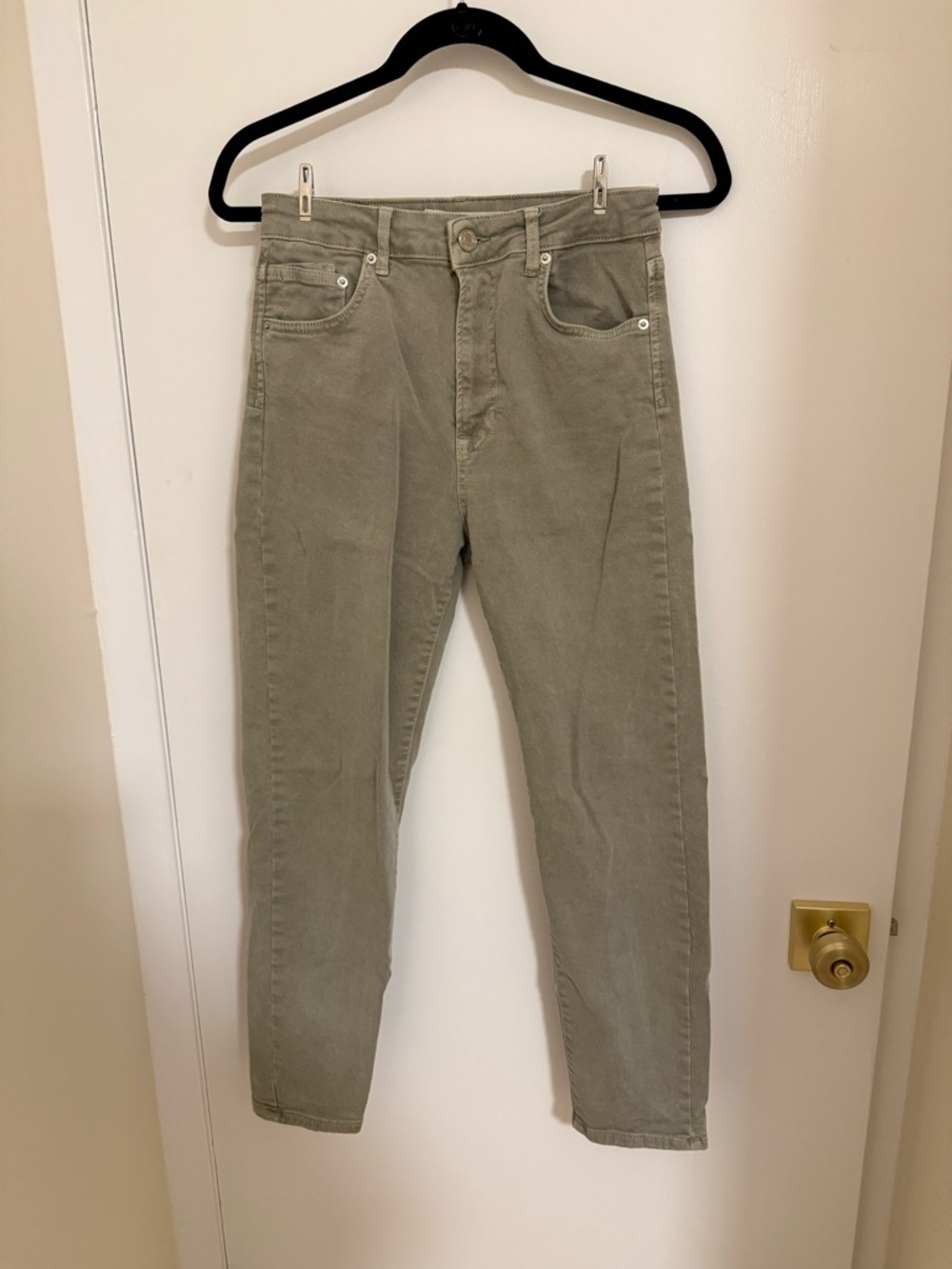 stradivarius High-Rise Jeans in Sage Green